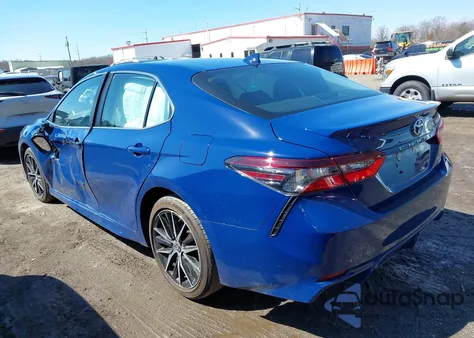 2023 Toyota Camry Se z USA, uszkodzony, nr VIN 4T1T11AK2PU155681